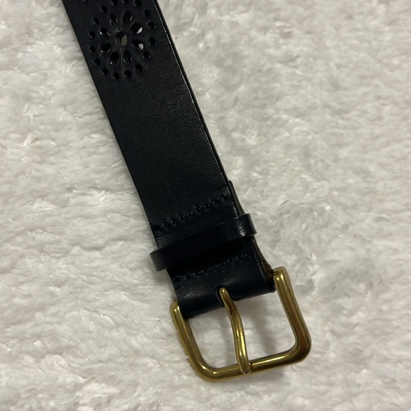 J Crew Navy Blue‎ XS Small Perforated Leather Belt with Gold Buckle - Picture 2 of 6